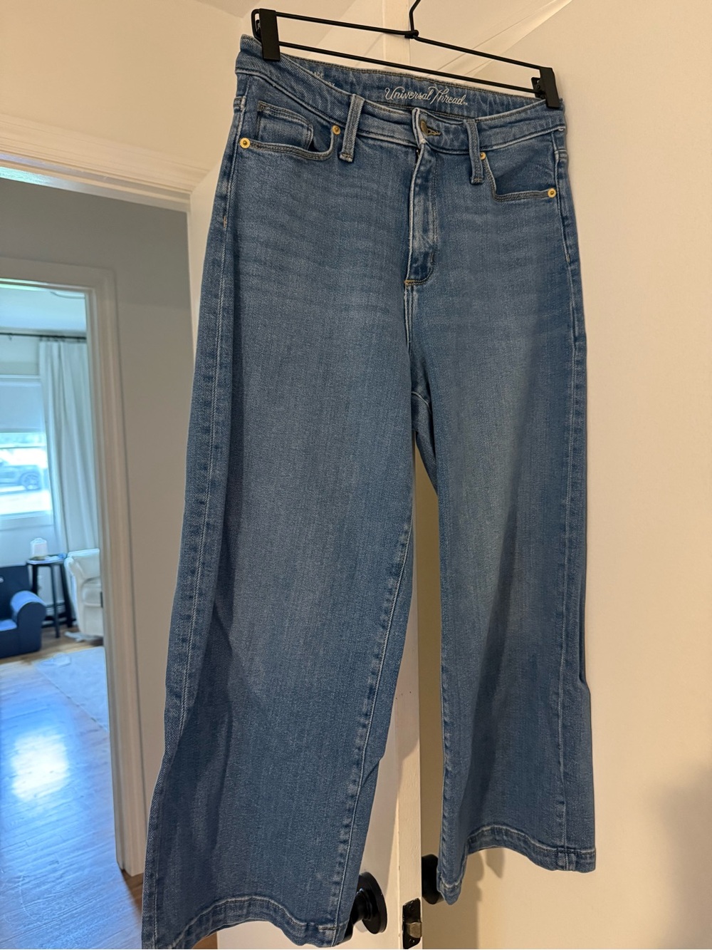 Universal Thread Women’s Highest Rise Cropped Wide-Leg Jeans - Picture 2 of 5